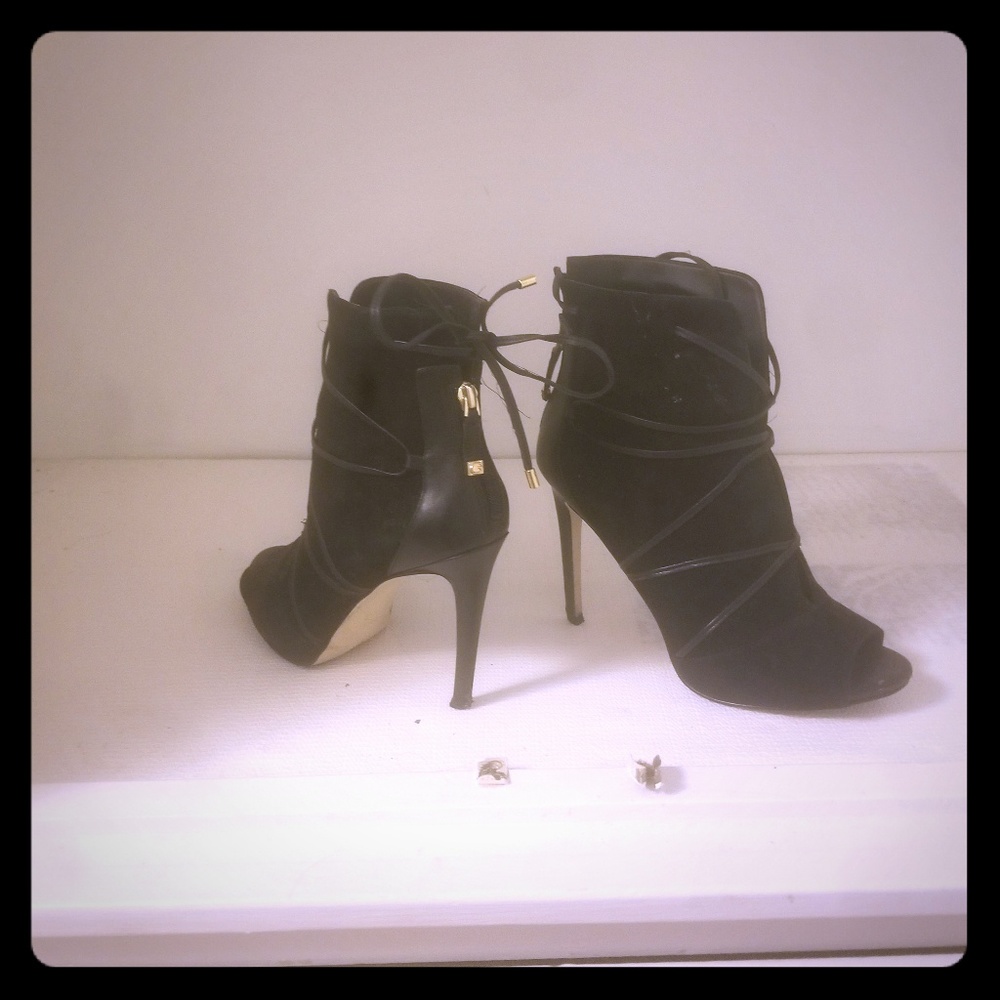 Women's Guess ankle boots